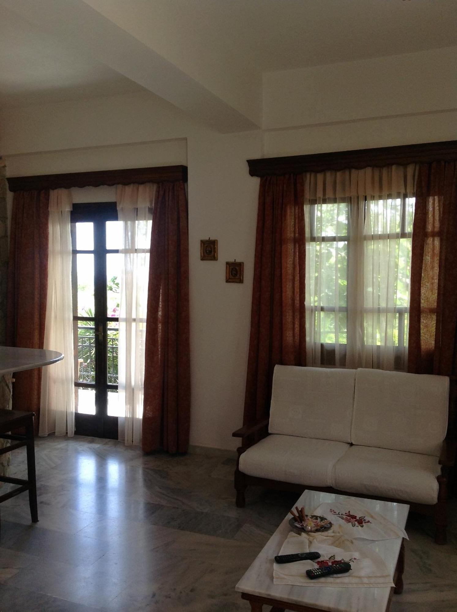 Villa Petra Kalamaki  Rom bilde